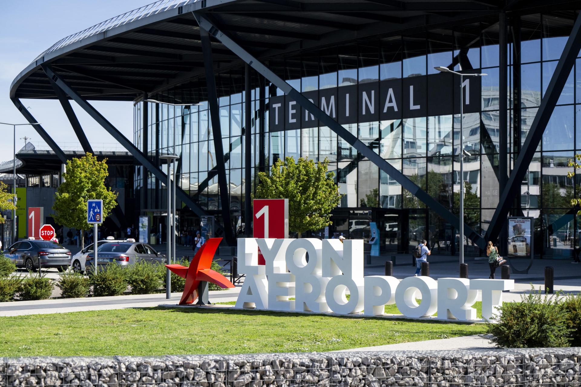 Chauffeur prive vtc aeroport lyon saint exupery